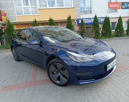 Синий Тесла Модель 3, объемом двигателя 0 л и пробегом 37 тыс. км за 24449 $, фото 3 на Automoto.ua