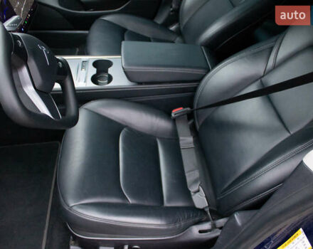 Синій Тесла Модель 3, об'ємом двигуна 0 л та пробігом 74 тис. км за 25700 $, фото 25 на Automoto.ua