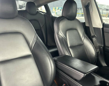 Синій Тесла Модель 3, об'ємом двигуна 0 л та пробігом 160 тис. км за 16000 $, фото 11 на Automoto.ua