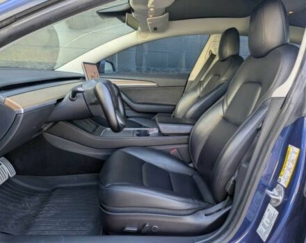 Тесла Модель 3 2021 у Києві на Automoto.ua Синій Тесла Модель 3, об'ємом двигуна 0 л та пробігом 28 тис. км за 8900 $, фото 9 на Automoto.ua