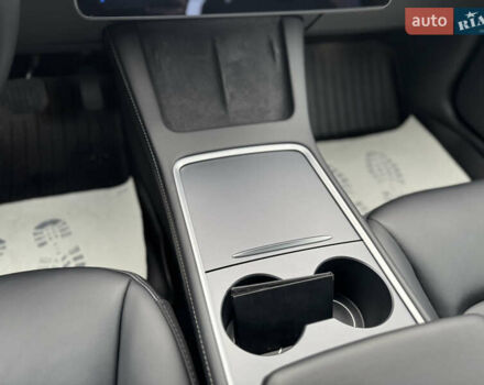 Синій Тесла Модель 3, об'ємом двигуна 0 л та пробігом 142 тис. км за 19999 $, фото 18 на Automoto.ua