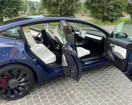 Синий Тесла Модель 3, объемом двигателя 0 л и пробегом 68 тыс. км за 17000 $, фото 16 на Automoto.ua