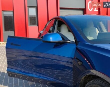 Синий Тесла Модель 3, объемом двигателя 0 л и пробегом 82 тыс. км за 20999 $, фото 9 на Automoto.ua