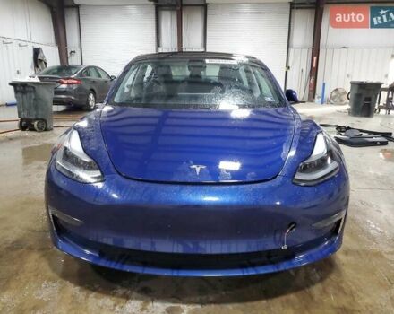 Синий Тесла Модель 3, объемом двигателя 0 л и пробегом 60 тыс. км за 15000 $, фото 2 на Automoto.ua