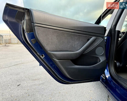 Синий Тесла Модель 3, объемом двигателя 0 л и пробегом 76 тыс. км за 19500 $, фото 17 на Automoto.ua