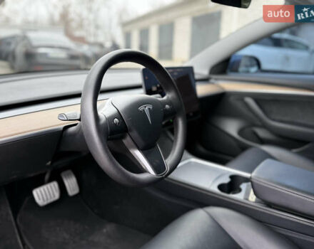 Синий Тесла Модель 3, объемом двигателя 0 л и пробегом 92 тыс. км за 25700 $, фото 19 на Automoto.ua