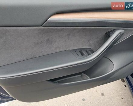 Синій Тесла Модель 3, об'ємом двигуна 0 л та пробігом 67 тис. км за 20500 $, фото 14 на Automoto.ua