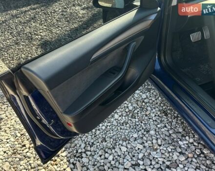 Синий Тесла Модель 3, объемом двигателя 0 л и пробегом 55 тыс. км за 22500 $, фото 8 на Automoto.ua