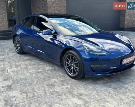 Тесла Модель 3 2021 у Луцьку на Automoto.ua Синій Тесла Модель 3, об'ємом двигуна 0 л та пробігом 59 тис. км за 19000 $, фото 2 на Automoto.ua