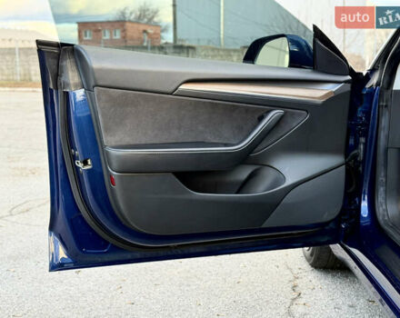 Синий Тесла Модель 3, объемом двигателя 0 л и пробегом 76 тыс. км за 19500 $, фото 15 на Automoto.ua