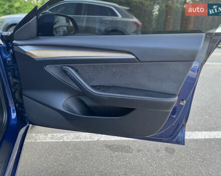 Синий Тесла Модель 3, объемом двигателя 0 л и пробегом 96 тыс. км за 19999 $, фото 41 на Automoto.ua
