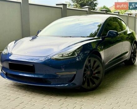Синий Тесла Модель 3, объемом двигателя 0 л и пробегом 31 тыс. км за 23500 $, фото 2 на Automoto.ua