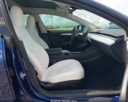 Синій Тесла Модель 3, об'ємом двигуна 0 л та пробігом 27 тис. км за 6800 $, фото 4 на Automoto.ua