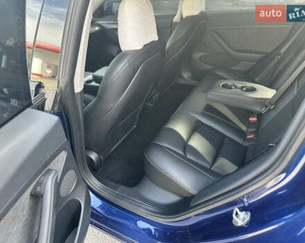 Синій Тесла Модель 3, об'ємом двигуна 0 л та пробігом 26 тис. км за 20222 $, фото 10 на Automoto.ua
