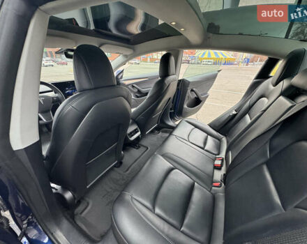 Синий Тесла Модель 3, объемом двигателя 0 л и пробегом 86 тыс. км за 18500 $, фото 13 на Automoto.ua