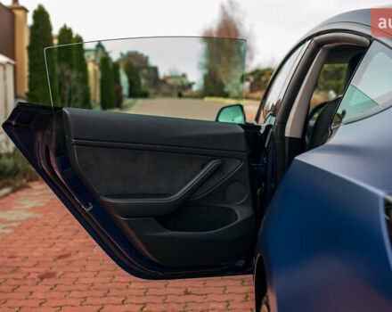 Синій Тесла Модель 3, об'ємом двигуна 0 л та пробігом 27 тис. км за 34999 $, фото 23 на Automoto.ua