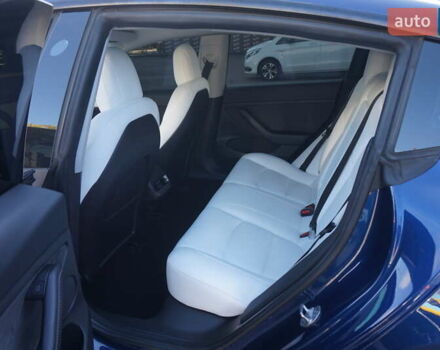 Синий Тесла Модель 3, объемом двигателя 0 л и пробегом 58 тыс. км за 22900 $, фото 25 на Automoto.ua