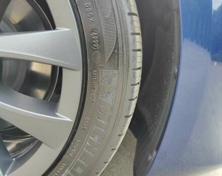 Синий Тесла Модель 3, объемом двигателя 0 л и пробегом 33 тыс. км за 27999 $, фото 55 на Automoto.ua