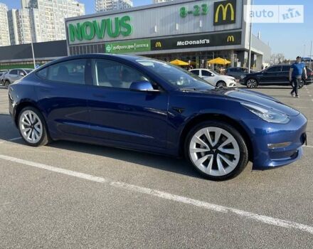 Синій Тесла Модель 3, об'ємом двигуна 0 л та пробігом 28 тис. км за 24500 $, фото 4 на Automoto.ua