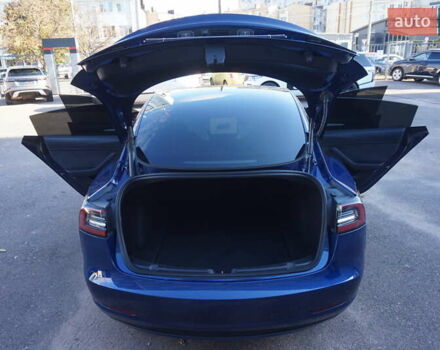 Синий Тесла Модель 3, объемом двигателя 0 л и пробегом 58 тыс. км за 22900 $, фото 34 на Automoto.ua