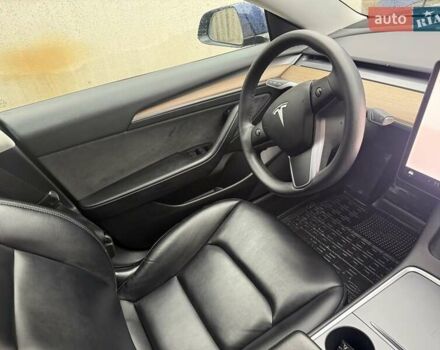 Тесла Модель 3 2022 у Умани на Automoto.ua Синій Тесла Модель 3, об'ємом двигуна 0 л та пробігом 53 тис. км за 19700 $, фото 31 на Automoto.ua