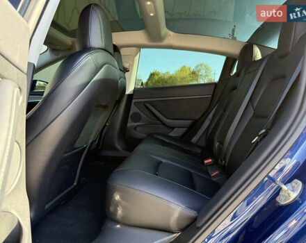 Синій Тесла Модель 3, об'ємом двигуна 0 л та пробігом 55 тис. км за 24400 $, фото 22 на Automoto.ua