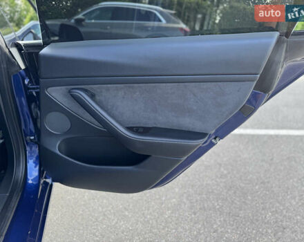Синий Тесла Модель 3, объемом двигателя 0 л и пробегом 96 тыс. км за 19999 $, фото 37 на Automoto.ua