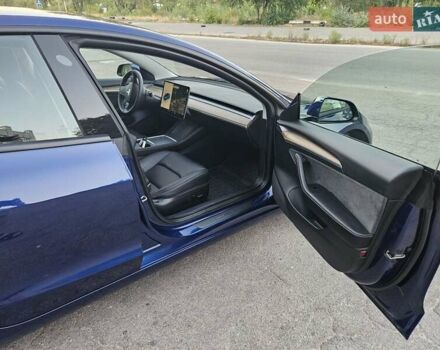 Синій Тесла Модель 3, об'ємом двигуна 0 л та пробігом 23 тис. км за 24000 $, фото 17 на Automoto.ua