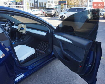 Синий Тесла Модель 3, объемом двигателя 0 л и пробегом 58 тыс. км за 22900 $, фото 29 на Automoto.ua
