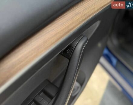 Синій Тесла Модель 3, об'ємом двигуна 0 л та пробігом 75 тис. км за 20490 $, фото 22 на Automoto.ua