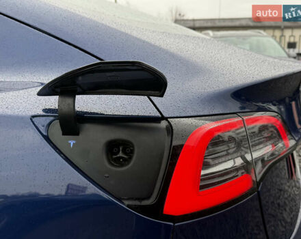 Синий Тесла Модель 3, объемом двигателя 0 л и пробегом 272 тыс. км за 16800 $, фото 22 на Automoto.ua