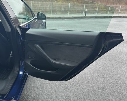 Синий Тесла Модель 3, объемом двигателя 0 л и пробегом 56 тыс. км за 22000 $, фото 12 на Automoto.ua