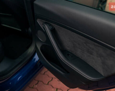 Синій Тесла Модель 3, об'ємом двигуна 0 л та пробігом 27 тис. км за 34999 $, фото 24 на Automoto.ua