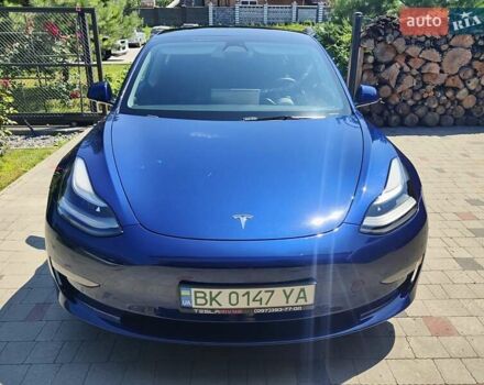 Синий Тесла Модель 3, объемом двигателя 0 л и пробегом 26 тыс. км за 24900 $, фото 3 на Automoto.ua