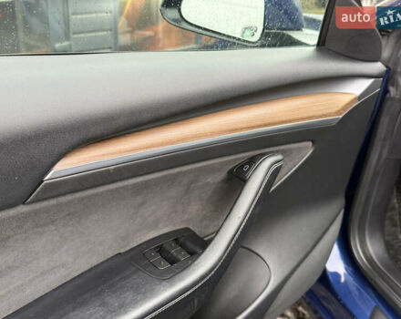 Синий Тесла Модель 3, объемом двигателя 0 л и пробегом 272 тыс. км за 16800 $, фото 44 на Automoto.ua