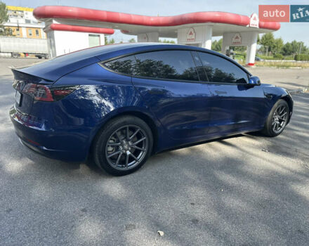 Синій Тесла Модель 3, об'ємом двигуна 0 л та пробігом 26 тис. км за 20222 $, фото 2 на Automoto.ua