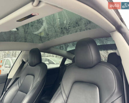 Синий Тесла Модель 3, объемом двигателя 0 л и пробегом 53 тыс. км за 19500 $, фото 13 на Automoto.ua