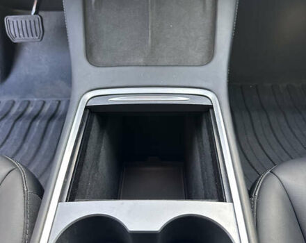 Синий Тесла Модель 3, объемом двигателя 0 л и пробегом 37 тыс. км за 21999 $, фото 17 на Automoto.ua