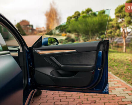 Синій Тесла Модель 3, об'ємом двигуна 0 л та пробігом 27 тис. км за 34999 $, фото 40 на Automoto.ua