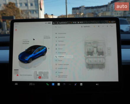 Синий Тесла Модель 3, объемом двигателя 0 л и пробегом 58 тыс. км за 22900 $, фото 48 на Automoto.ua