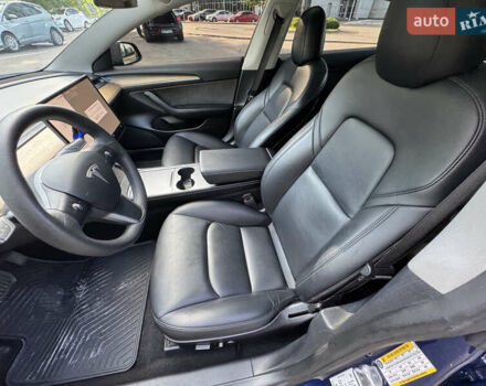 Синий Тесла Модель 3, объемом двигателя 0 л и пробегом 96 тыс. км за 19999 $, фото 30 на Automoto.ua