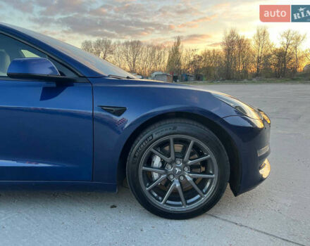 Синий Тесла Модель 3, объемом двигателя 0 л и пробегом 80 тыс. км за 21500 $, фото 18 на Automoto.ua