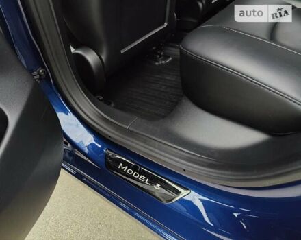 Синий Тесла Модель 3, объемом двигателя 0 л и пробегом 33 тыс. км за 27999 $, фото 29 на Automoto.ua