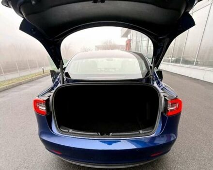 Синий Тесла Модель 3, объемом двигателя 0 л и пробегом 220 тыс. км за 18700 $, фото 2 на Automoto.ua