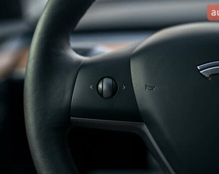 Синій Тесла Модель 3, об'ємом двигуна 0 л та пробігом 27 тис. км за 34999 $, фото 54 на Automoto.ua