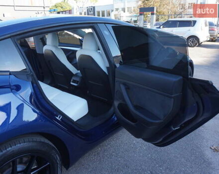 Синий Тесла Модель 3, объемом двигателя 0 л и пробегом 58 тыс. км за 22900 $, фото 26 на Automoto.ua