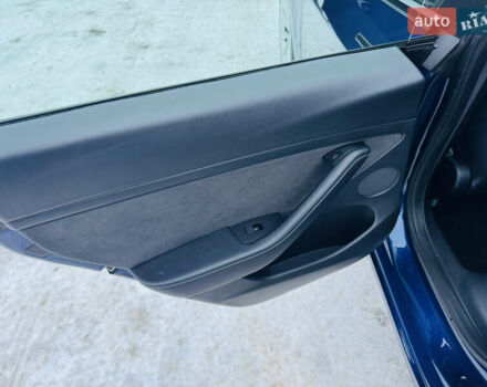 Синій Тесла Модель 3, об'ємом двигуна 0 л та пробігом 145 тис. км за 22900 $, фото 29 на Automoto.ua
