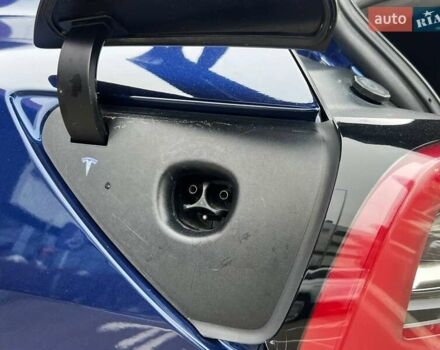 Синий Тесла Модель 3, объемом двигателя 0 л и пробегом 177 тыс. км за 18990 $, фото 42 на Automoto.ua