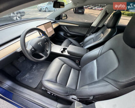 Синий Тесла Модель 3, объемом двигателя 0 л и пробегом 96 тыс. км за 19999 $, фото 31 на Automoto.ua