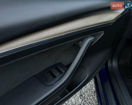 Синий Тесла Модель 3, объемом двигателя 0 л и пробегом 53 тыс. км за 19500 $, фото 10 на Automoto.ua